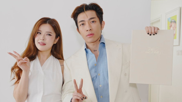 Tyson Yoshi老婆Christy親爆新婚私密情趣 浸浴時驕人部位浮上水面尺度大膽