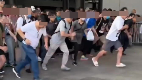 深圳福田口岸馬拉松式搶閘場面驚人 打工仔8分鐘極速跨境過關來港返工