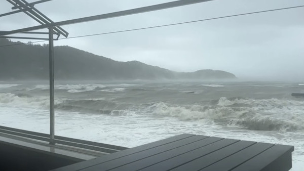 10號風球生效！長洲在颱風韋帕暴風圈內 林超英：風力達12級颶風