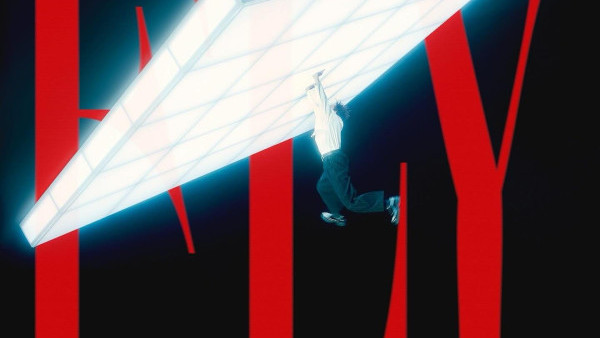 Lokman新歌《FLY》宣傳海報惹阿Mo墮屏聯想 公司犯大忌急刪爭議圖平息眾怒