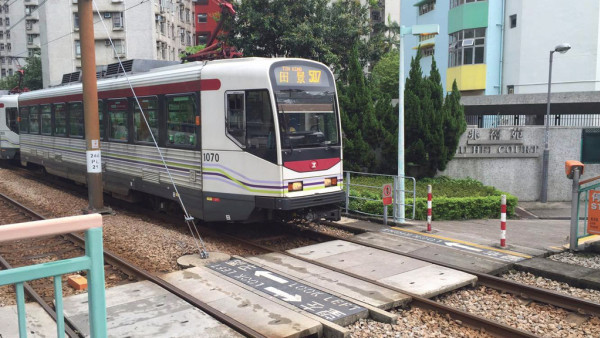 搭霸王輕鐵遭斷正！港人忘交罰款收傳票上庭 恐被罰$5000！崩潰呻：學生真係冇咁多