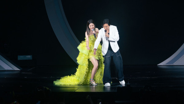 陳慧琳演唱會2025｜第九場嘉賓鄭伊健合唱《甘心替代你》 揭暖心往事報恩30年前「神聖之手」