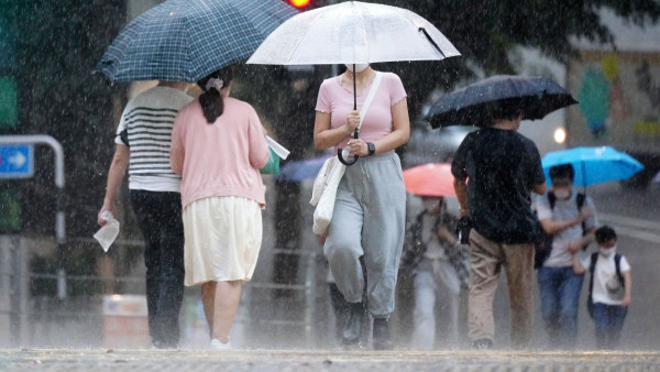 雨季晾衫難乾？日本專家5招「室內乾衣術」！輕鬆擺脫霉味濕氣