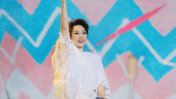 林憶蓮澳門演唱會2025｜金曲串起集體回憶引爆情感共嗚 淚崩：有我哋共同成長回憶