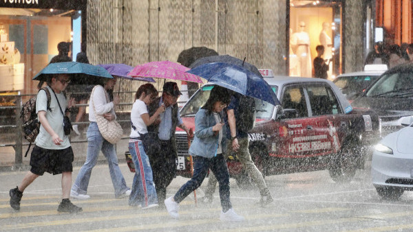 港人力撐香港排水系統世界級？連日暴雨未見大規模水浸！網友質疑：今次海味街、將軍澳都浸