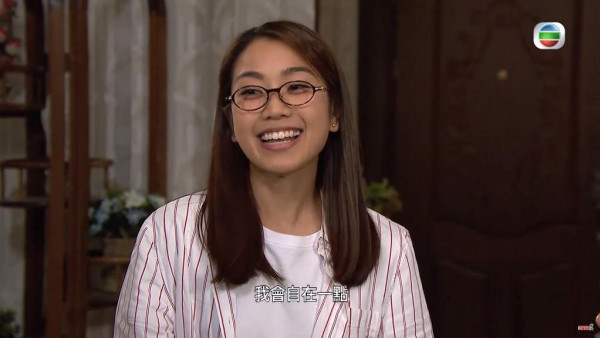 工人姐姐突向14歲兒子表白！想升呢做新抱嚇窒港爸！網民急勸：快啲炒咗佢