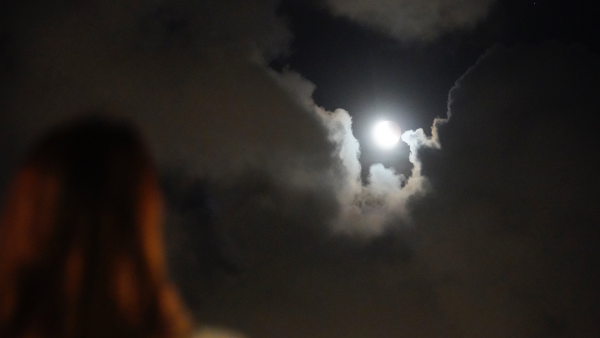 月全食｜本港9月7日深夜現「紅月亮」！可肉眼直接觀賞 南至西南方為最佳位置！