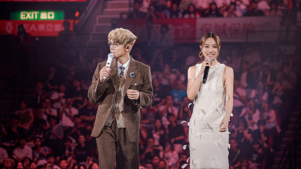 林家謙演唱會2025｜第四場嘉賓鄧麗欣圓夢合唱《十分愛》揭童年唱K回憶《心急人上》