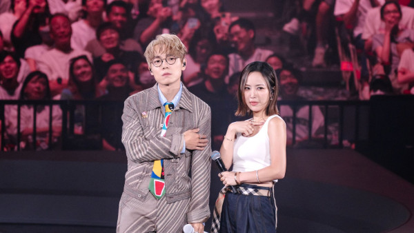 林家謙演唱會2025｜第七場嘉賓新生代唱作女歌手Kiri T 合體重現6年前合照