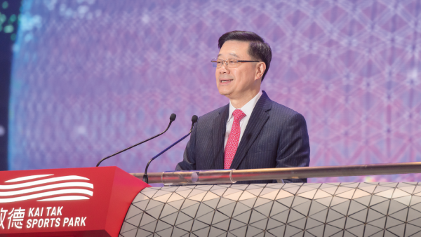 施政報告2025內容前瞻10大重點｜擬重推公屋「租者置其屋」 派$2000電子消費券/增子女免稅額