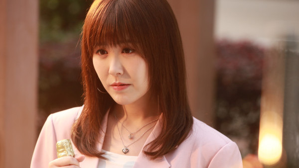 俠醫｜劉佩玥演「機心拜金綠茶婊」女人味爆燈 劇中與兩父子發生關係震撼三觀