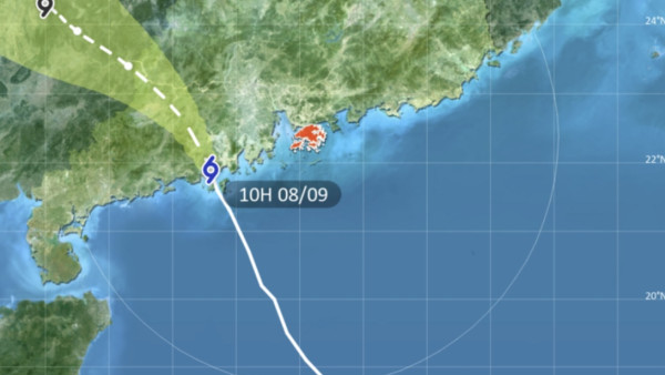 8號風球｜香港處於外圍雨帶內 林超英：2個地區風力仍達八級