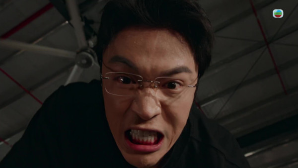 俠醫｜丁子朗演超級奸角刀插鄭子誠 演技喪心病狂自揭收千字文「投訴信」