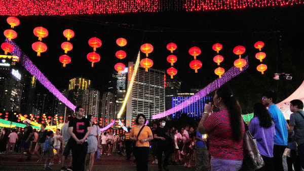 中秋2025｜中秋極陰日 4生肖要避月 否則影響財運/健康！10大禁忌唔做得 忌手指月亮 要食圓形月餅