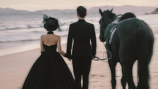 30歲TVB小生驚喜宣布求婚成功 破格婚照曬巨鑽放閃：「From ME to WE」