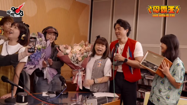 早霸王停播|小儀收偶像林海峰畫作淚灑直播室 最後一集哽咽多謝拍檔森美