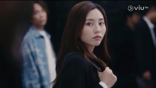 港女搵工陷入兩難!同時收香港英國offer問點算好!網友留言一面倒:有乜需要考慮