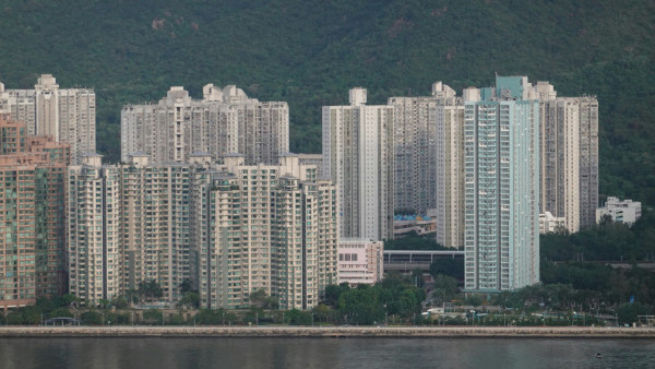 公屋抽查｜港女入住公屋單位不足1年！突遭抽查「連中三獎」網民揭驚人內情