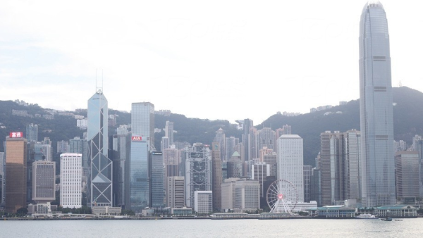 花旗調查：千萬富翁人數增至近40萬人！港人XX歲靠2招賺到「第一桶金」？