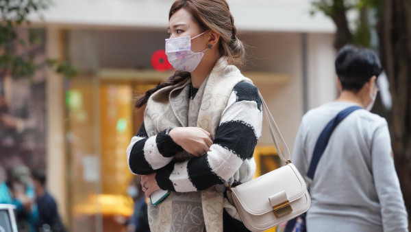 東北季候風殺到！天文台料新界區跌至最低11度達寒冷水平！市區最低氣溫約14度