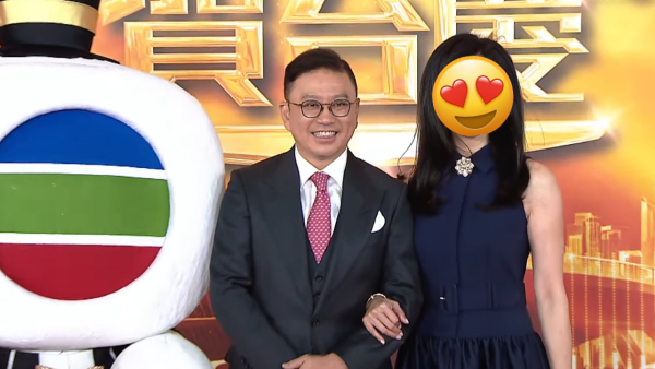 TVB台慶2025｜許濤主席夫人罕有現身優雅亮相 前澳門小姐季軍凍齡狀態氣質出眾