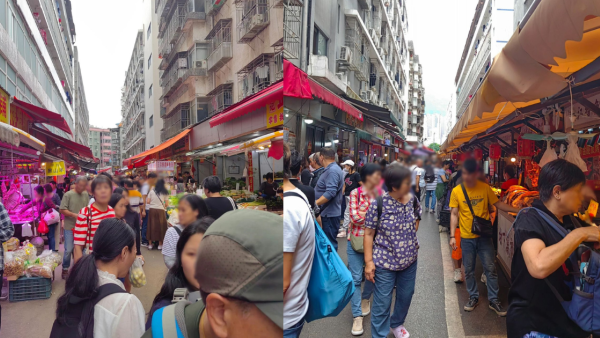 港人北上｜深圳人嘲蓮塘變香港人「洗腳城」遊客狂湧入拉高物價：不敢買菜了