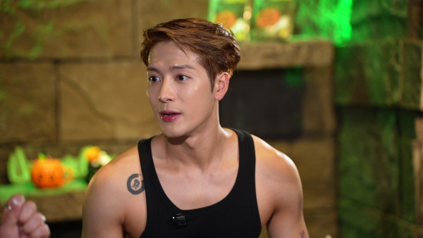 王嘉爾Jackson自曝曾戀愛大過天 好友爆中學瘋狂事改Email名示愛