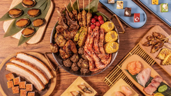 黃金海岸酒店自助餐買一送一！3.5小時任食即製炭燒美食 澳洲斧頭扒/磯燒鮑魚/原隻炭烤乳豬/燒羊扒