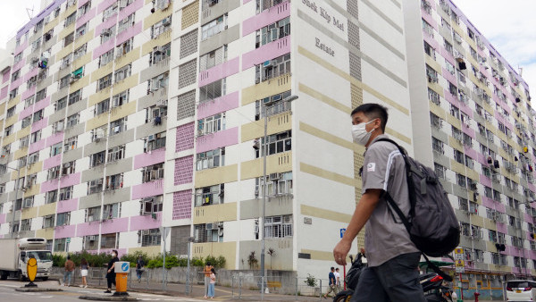 26歲公屋仔月入1.7萬「攞綜援」想儲百萬？網民列數恐怖開支：全家每日得$25食飯（附資產限額）