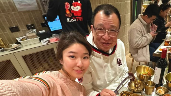 許紹雄女兒IG發文炮轟某男士洩喪禮細節 不滿亡父被揭私隱一線索直指呢位男星？