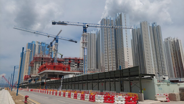 居屋2026｜首期$7.5萬起上車！啟德樓王$9300/呎 vs 將軍澳560呎大單位