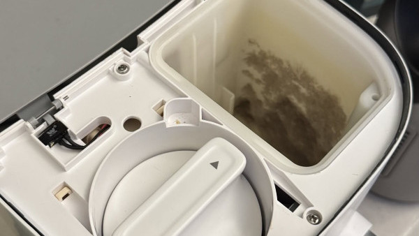 飲水定飲蟻？即熱水機拆開驚變「蟻巢」換芯都無用／內部滑潺潺