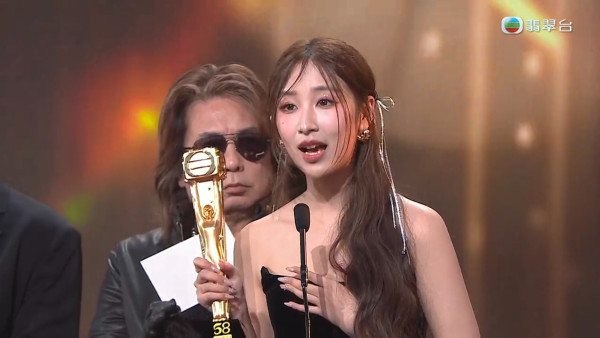 萬千星輝2025｜詹天文台上一舉動遭林敏驄中斷感言 即場道歉再講錯嘢嚇到台下唔敢睇