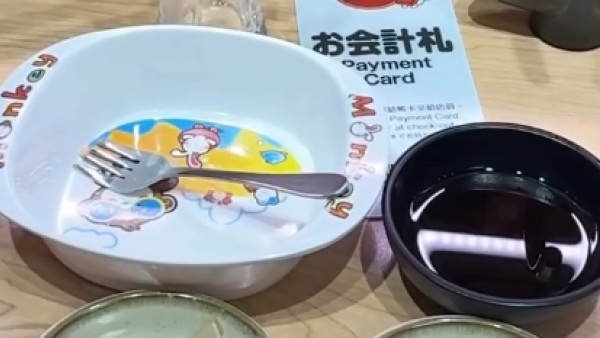 港產藝人挑戰壽司郎「$0埋單」！叫7樣嘢飲水飽　店員幾度確認極尷尬