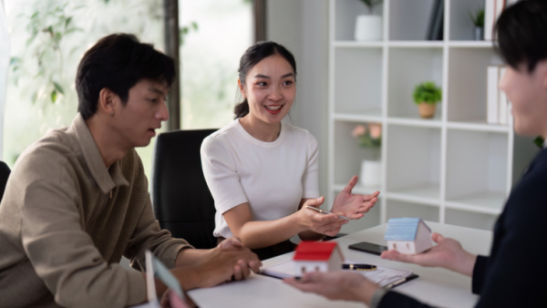 買樓簽「呢張紙」轉代理隨時輸掉首期！網民血淚告：真係會收律師信！附3招解決方法