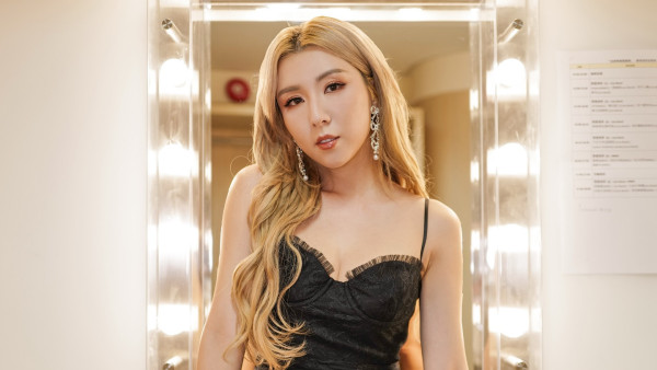 譚嘉儀演唱會被踢爆拖糧未找數？驚揭本人都係苦主冇錢收 6位數歌酬凍過水