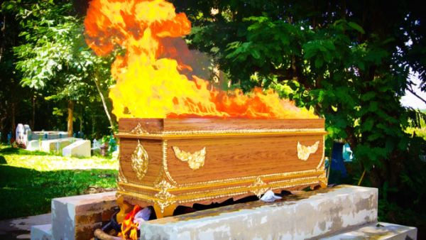 網傳活到「998歲」先免費火化？截圖瘋傳嚇窒網民：想死都唔易