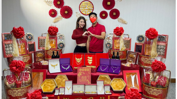 前TVB咪神過大禮排場奢華晒驚人財力！金器堆滿屋巨型流星錘龍鳳鈪粗過手臂