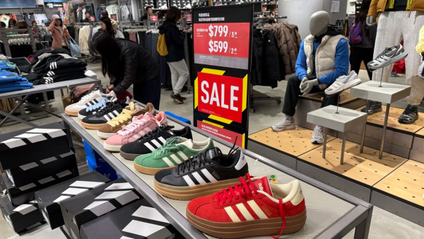 東薈城Adidas開倉波鞋買1送1兼額外半價！網民直擊$599兩對靚款極易襯