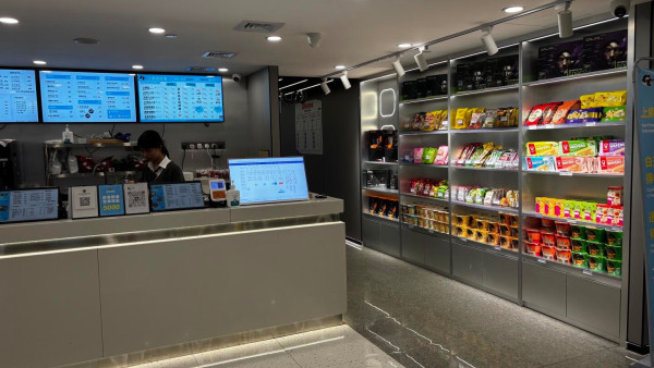 香港過夜僅$1蚊？小紅書瘋傳市中心隱藏玩法 有齊包廂+沖涼房 網民：正過重慶大廈