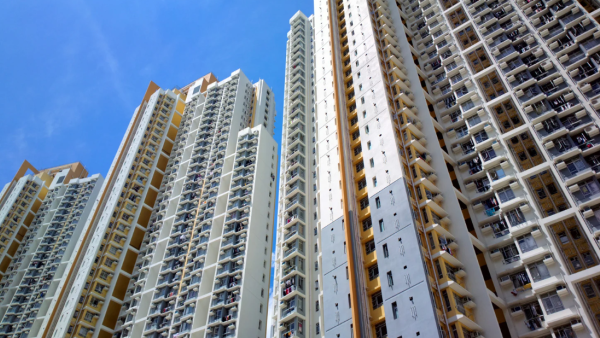 首派公屋高層以為中獎！港男睇樓驚見「𨋢唔到頂」 揭頂樓2大伏位更攞命