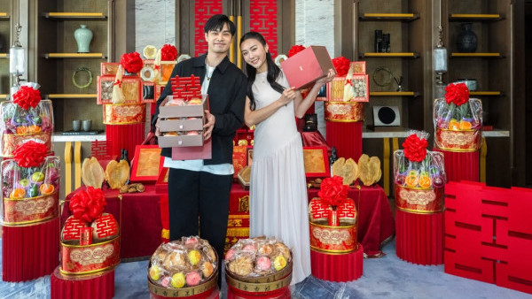 32歲跳高女神楊文蔚過大禮閃爆全場！牙醫未婚夫豪氣聘禮鋪滿枱 巨型龍鳳鈪盡顯氣派