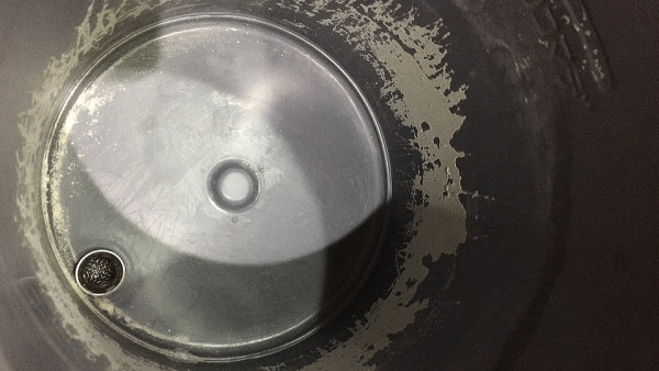 港人北上長居水煲積滿白垢！網民憂飲到生腎石 消委會教揀濾水器+3招除垢