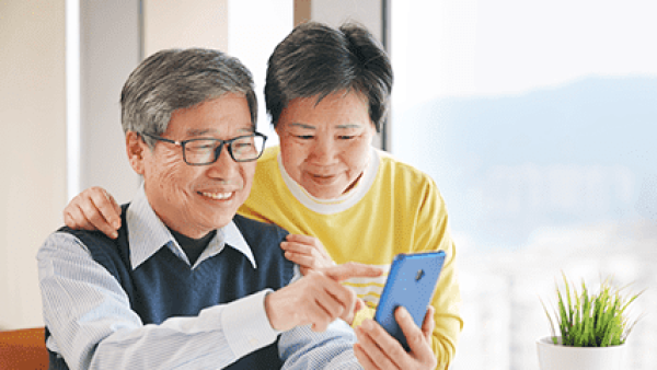 手機月費驚現$33「神Plan」！60歲港人包無限數據＋免行政費 附7大電訊商優惠