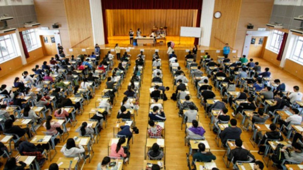 60歲婆婆阿嬸齊考DSE？考生公開離奇經驗 自爆荒唐應考原因 網民：幫仔女清對手？