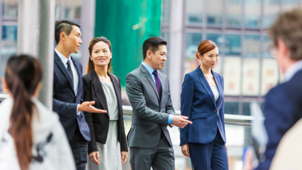 銀行金飯碗不保？彭博預測AI引爆裁員潮 5年內恐炒20萬人 揭3大高危部門