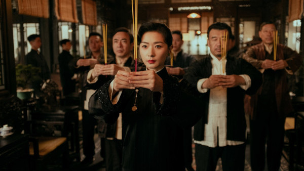 朱雀堂TVB｜劇情簡介+演員起底！男主角秦俊傑、女主角萬茜揭上海灘權色交易