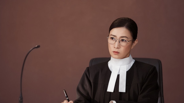 正義女神｜佘詩曼搣甩Man姐味晒神級演技剛柔並重 首播即被一致睇好五度封視后