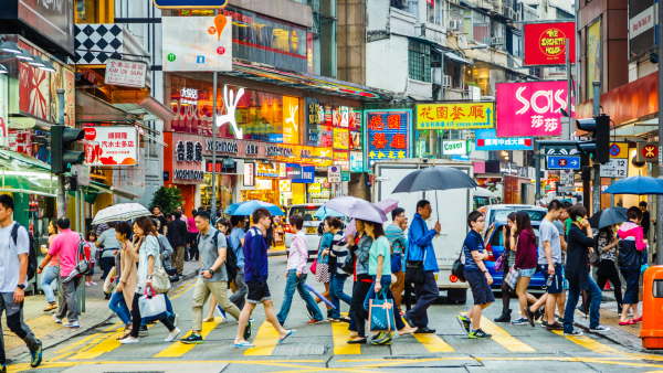 內地女列香港6大怪！嫌細聲講嘢惹眾怒 港人反擊揭真相：冷氣極凍為保命