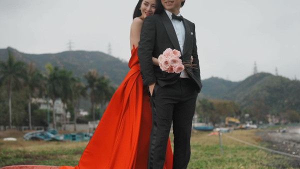 林作IG突襲震撼宣布已經結婚！晒海邊擁緊裕美婚紗相：結婚了幾年